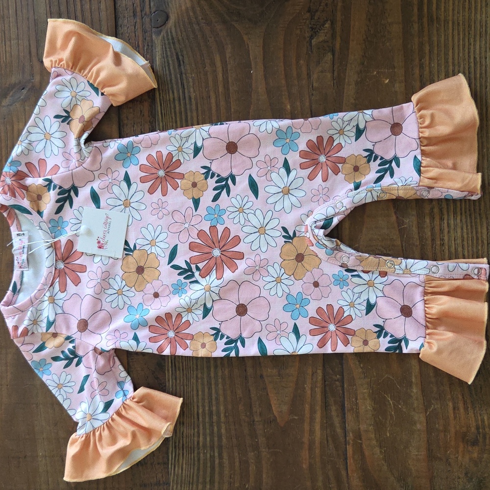 Daisy Blooms Baby Romper Onesie By Clover Cottage Apparel Boutique 6-12M. NWT